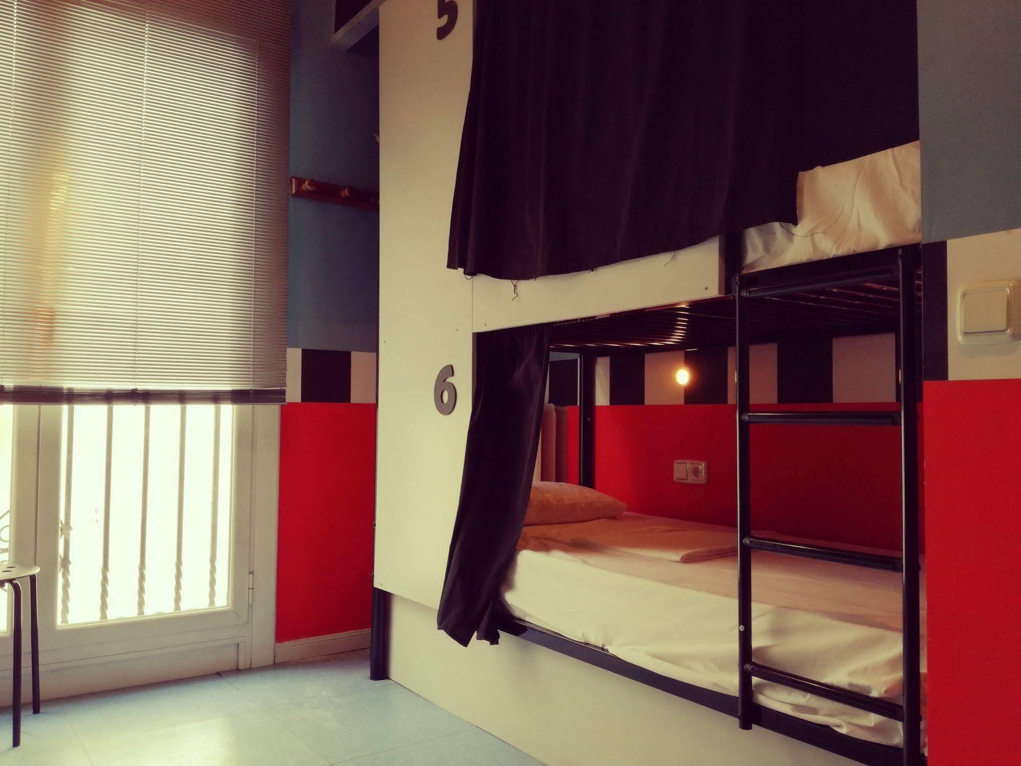 Hostal Open *